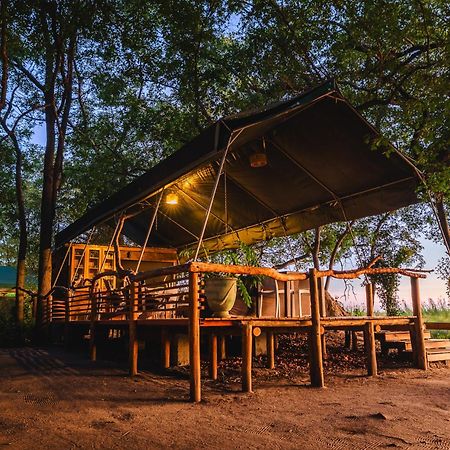 Askiesbos - Samochima Bush Camp Shakawe Екстер'єр фото