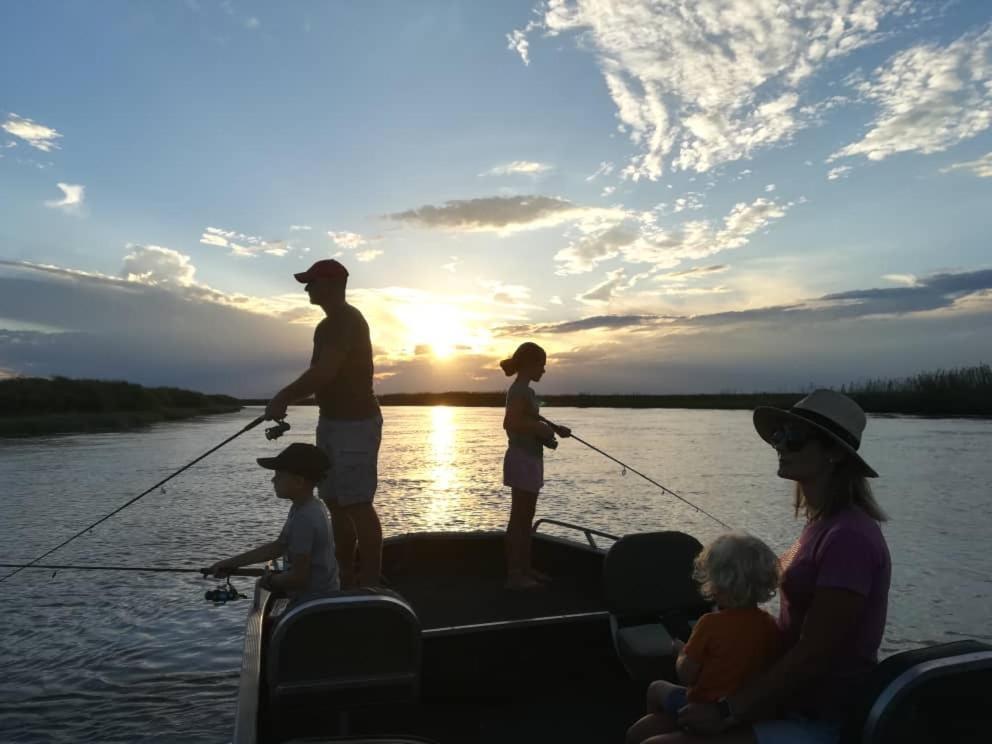 Askiesbos - Samochima Bush Camp Shakawe Екстер'єр фото